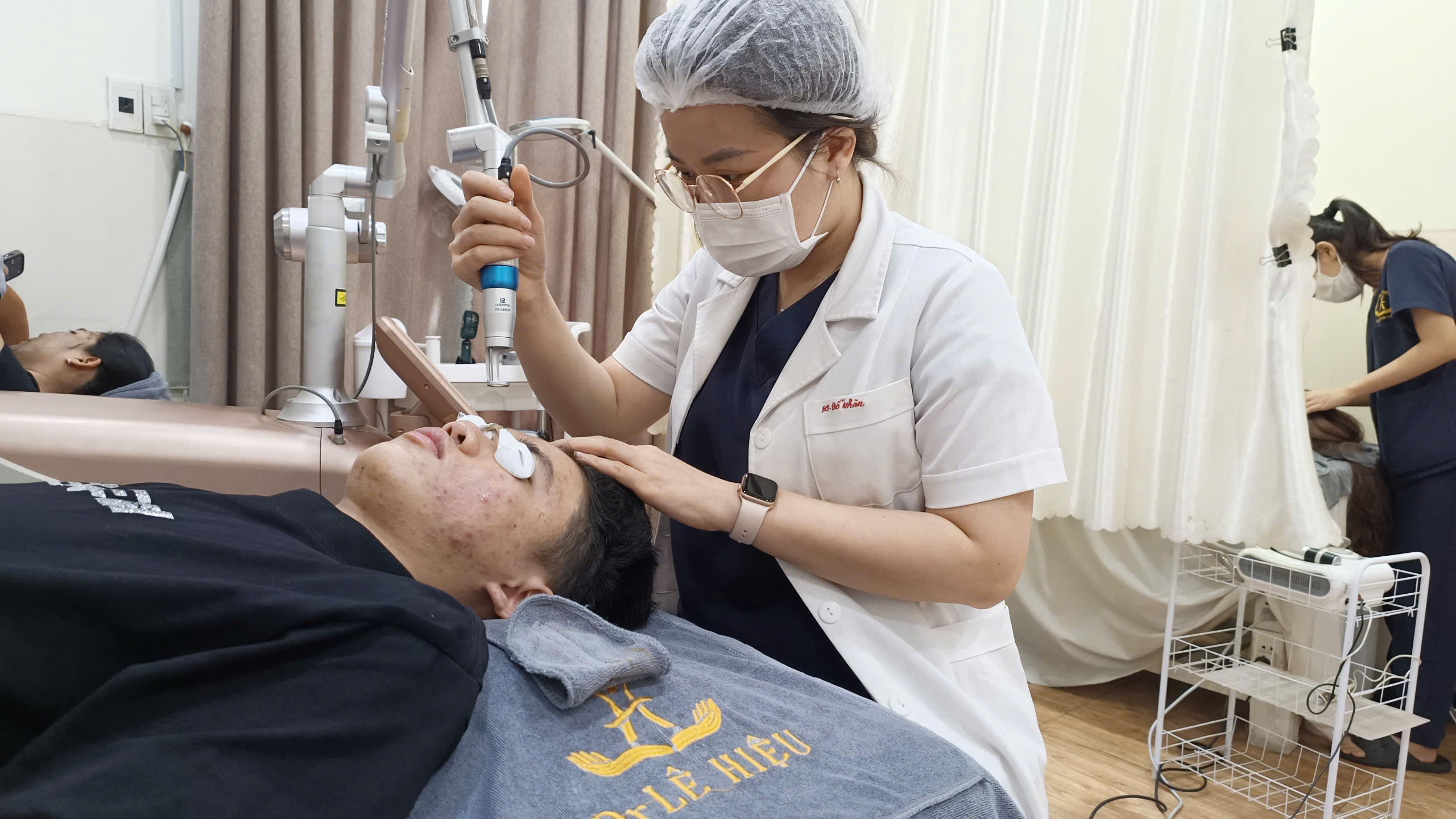 Vì sao nên điều trị da tại Phòng khám da liễu? Phòng khám da liễu Dr Lê Hiệu Bình Dương