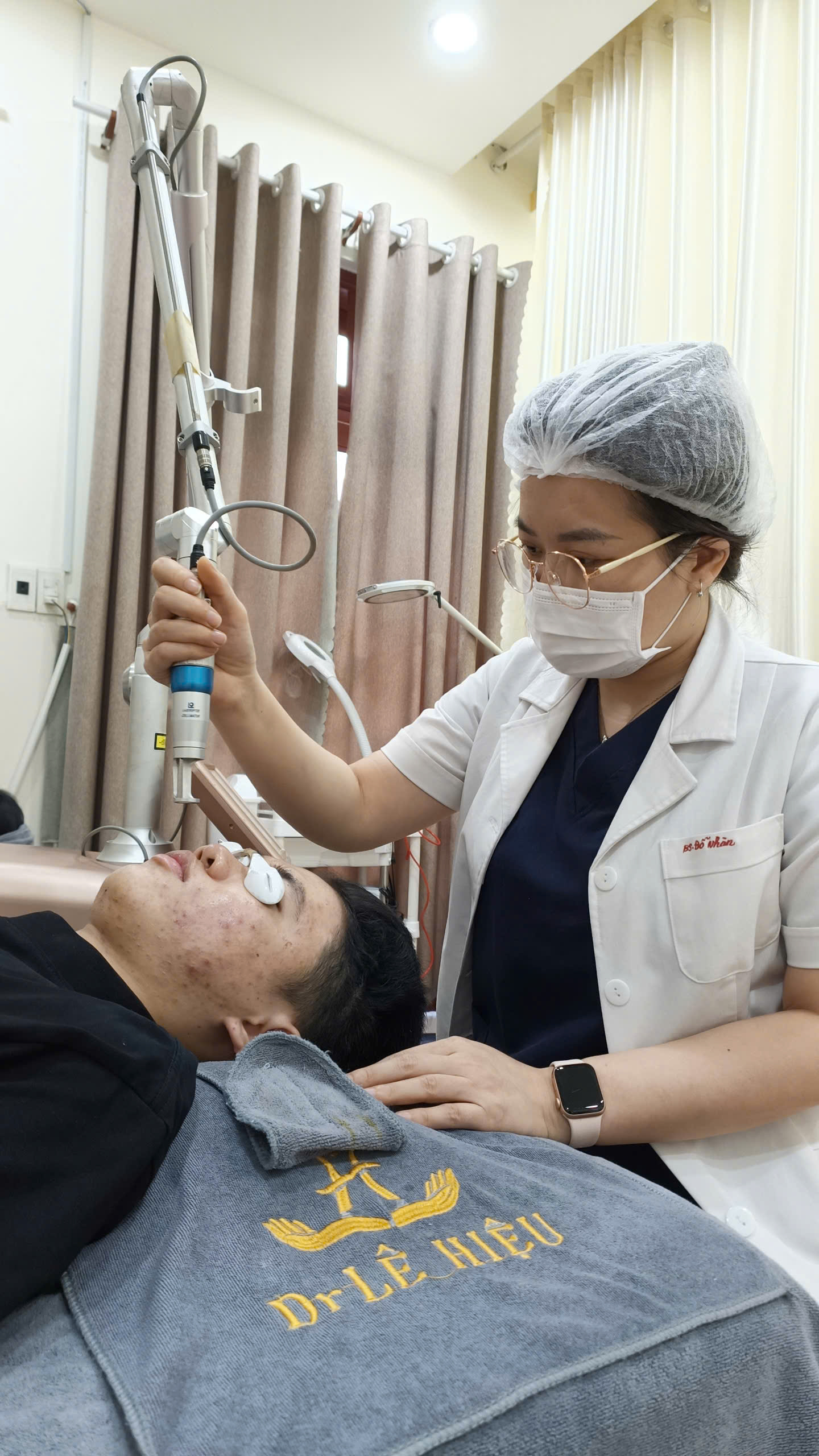 Vì sao nên điều trị da tại Phòng khám da liễu? Phòng khám da liễu Dr Lê Hiệu Bình Dương
