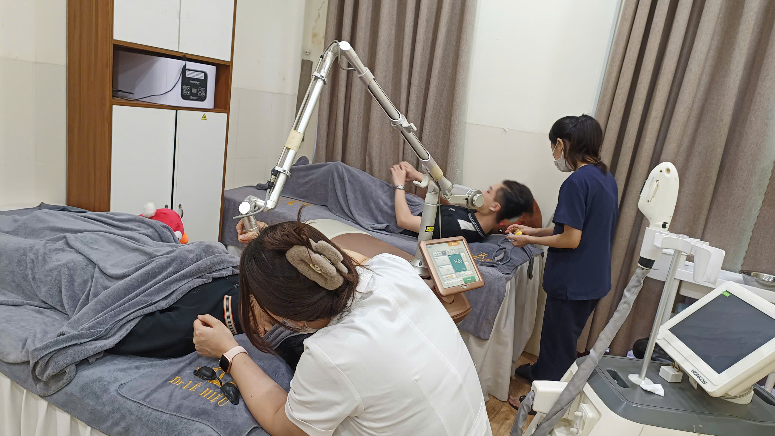 Dấu hiệu cần điều trị sẹo rỗ sớm Phòng khám Da liễu Dr Lê Hiệu Bình Dương