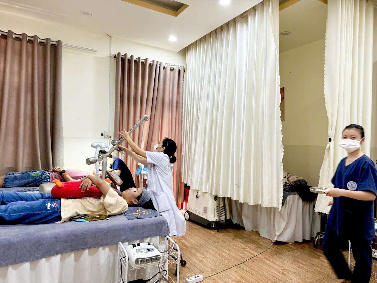 Tại sao cần điều trị mụn viêm bằng công nghệ IPL?